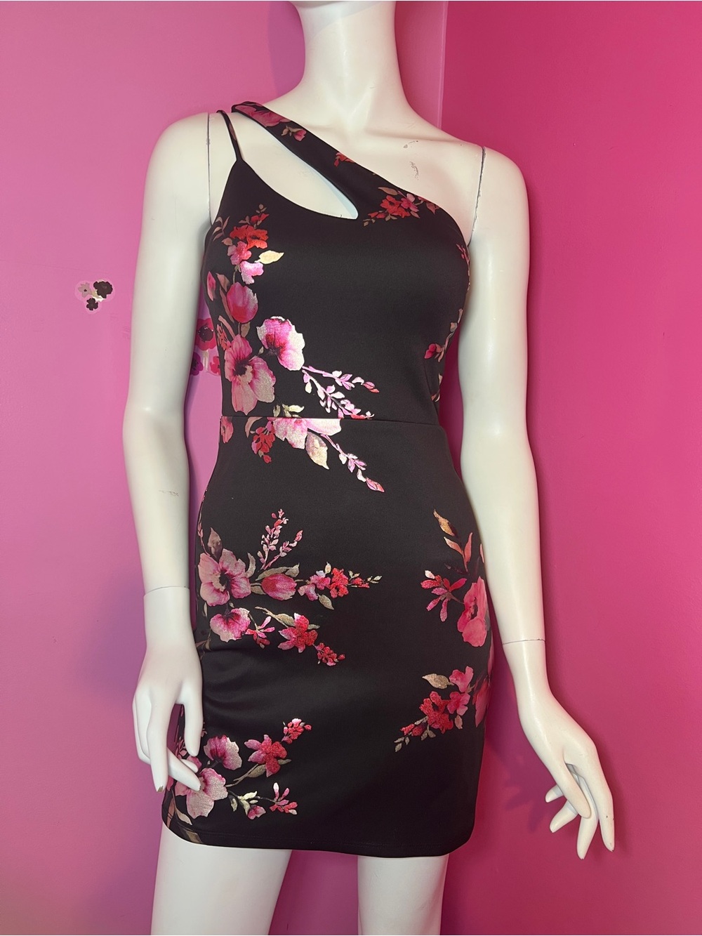 B Darlin Black One-Shoulder Floral Cutout Mini Dress size 3/4